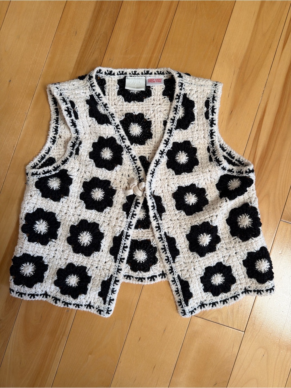 Zara Girls Granny Square Crochet Vest Black White Floral Boho 4-5Y